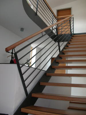 Treppe Holz-Metall modern1